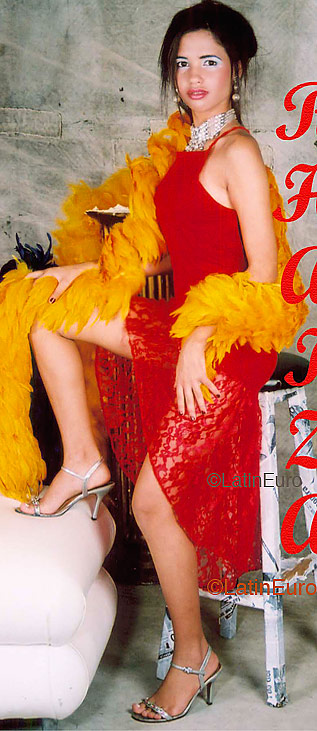 Date this hard body Brazil girl Rhaiza from  B4138