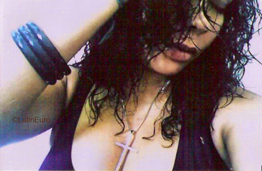 Date this sultry Brazil girl Cristianny from NATAL B4190