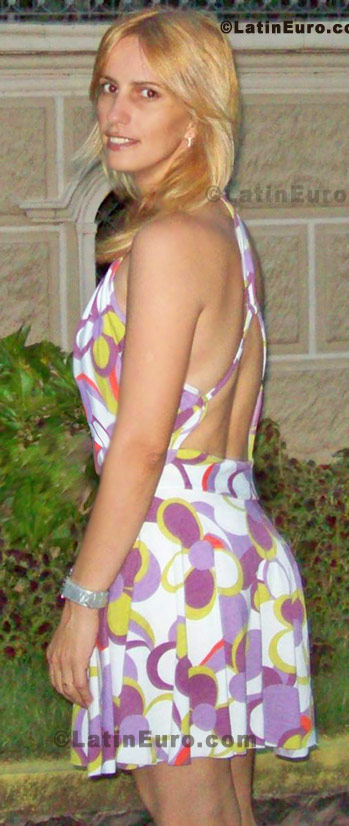 Date this exotic Brazil girl Ana from Tres Rios B430