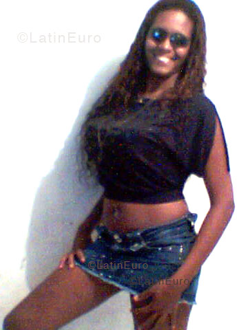 Date this cute Brazil girl Alessandra from RIO DE JANEIRO B4301