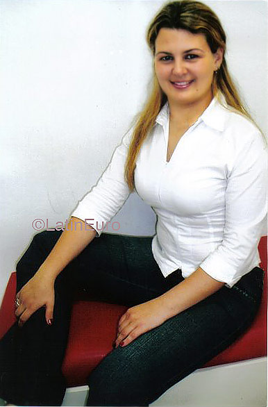 Date this cute Brazil girl Franciele from  B4371