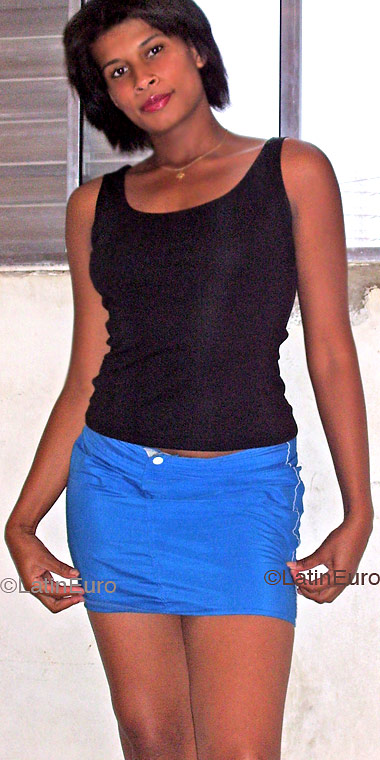 Date this nice looking Brazil girl Juliana from SAO BERNARDO DO CAMPO B4399