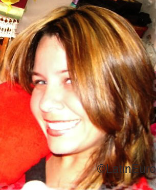 Date this hot Brazil girl Viviane from  B4441