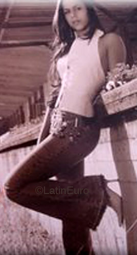 Date this exotic Brazil girl Iasminy from BRASILIA B4499