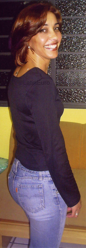 Date this exotic Brazil girl Teresinha from CURITIBA B4574