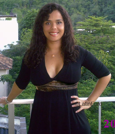 Date this delightful Brazil girl Andrea from RIO DE JANEIRO B4651