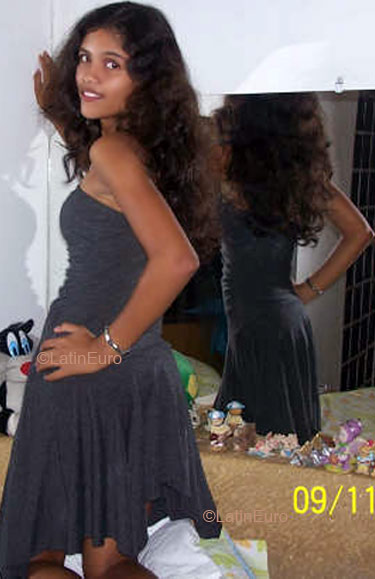 Date this sultry Brazil girl Luana from MANAUS B4761