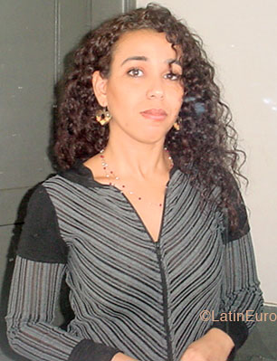 Date this voluptuous Brazil girl Tania from SAO PAULO B4800