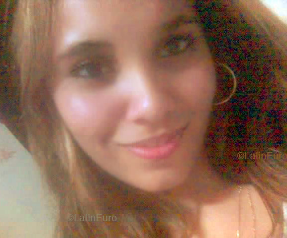 Date this cute Brazil girl Aline from JARDIM B4863