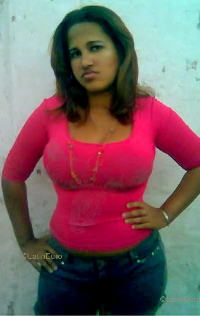 Date this cute Brazil girl Andreza from RECIFE B3713