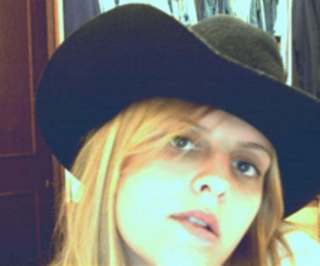 Date this hot Brazil girl Gabriela from SAO PAULO B4928