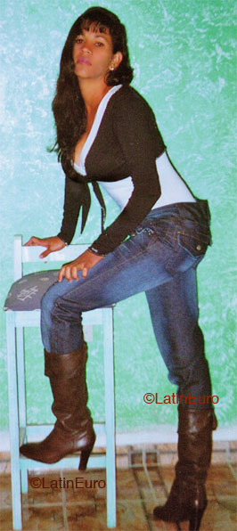 Date this gorgeous Brazil girl Tais from VITORIA DA CONQUISTA B5014