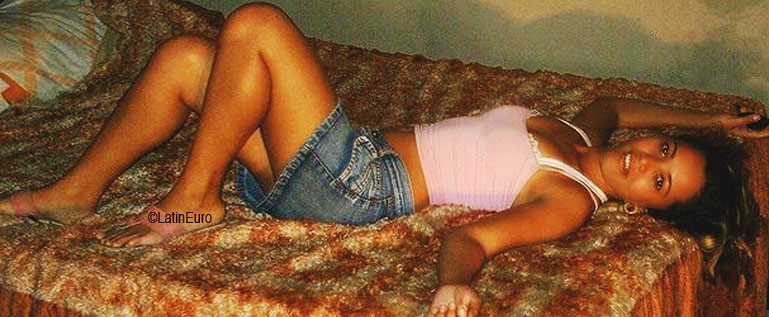 Date this foxy Brazil girl Andressa- from PORTO FELIZ B5033