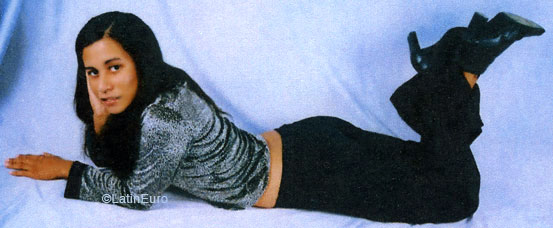 Date this voluptuous Brazil girl Tania from EUNAPOLIS B5137