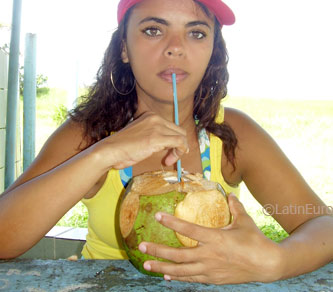 Date this tall Brazil girl Alexandra from RECIFE B5150