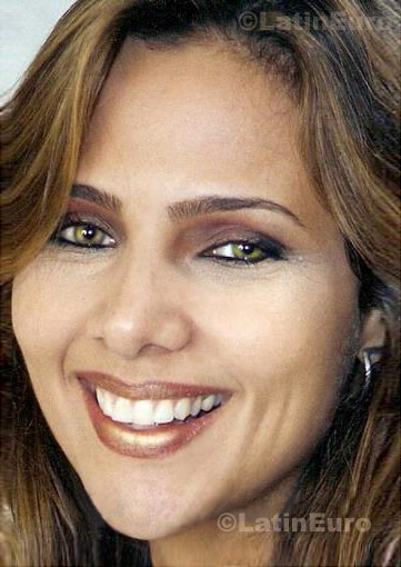 Date this young Brazil girl Alexandra from Itu B525