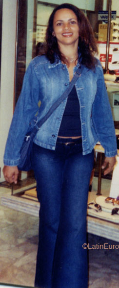 Date this stunning Brazil girl Silvania from Recife B2143