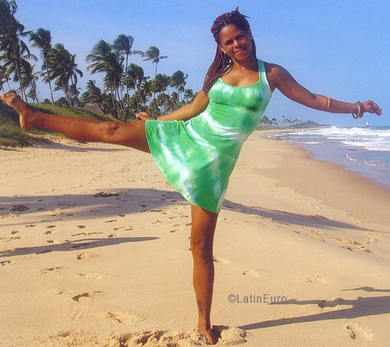 Date this sensual Brazil girl Renata from SALVADOR B5348