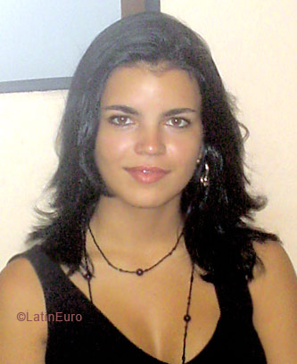 Date this attractive Brazil girl Monique from SALVADOR B5487