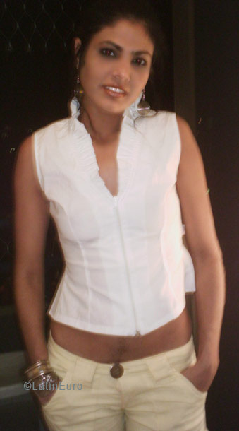 Date this athletic Brazil girl Tatiane from SALVADOR B5499