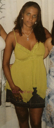 Date this attractive Brazil girl Cristiane from OSASCO B5539