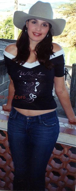 Date this young Brazil girl Lilian from CAMBUI B5614