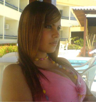 Date this good-looking Brazil girl Marta from RECIFE B5701