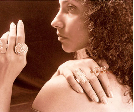 Date this fun Brazil girl Marilei from SAO PAULO B5783