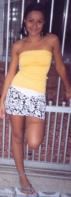 Date this athletic Brazil girl Samira from JARDIM B5838