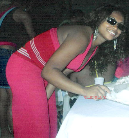 Date this georgeous Brazil girl Falvia from SALVADOR B5889