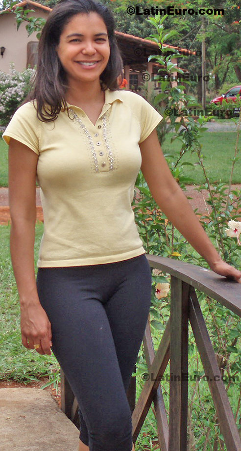 Date this stunning Brazil girl Tiane from Brasilia B599