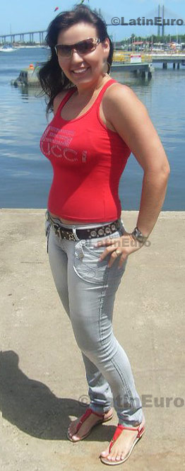 Date this sensual Brazil girl Edilene from Natal B604