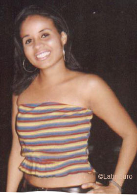 Date this cute Brazil girl Naiana from TERESINA B6055