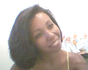 Date this gorgeous Brazil girl Simone from  B6275