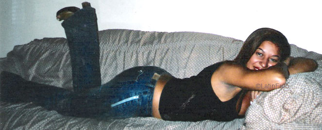 Date this sensual Brazil girl Andrea from CUIABA B6284