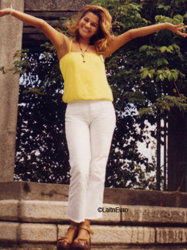 Date this voluptuous Brazil girl Nailza from SALVADOR B6306