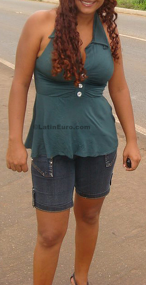 Date this charming Brazil girl Fernanda from Vera Cruz BR4256