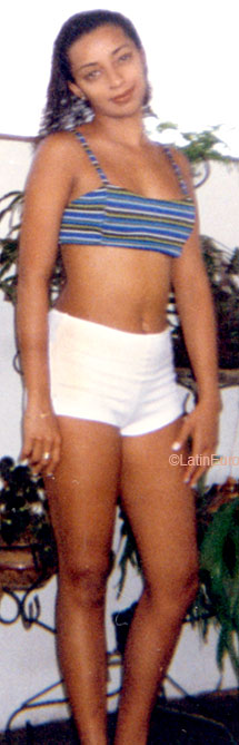 Date this happy Brazil girl Flavia from GOIANIA B6332