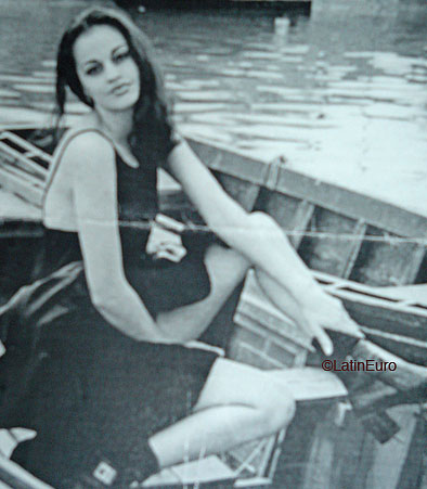 Date this nice looking Brazil girl Luciana from SAO PAULO B6339