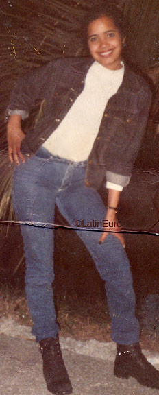 Date this passionate Brazil girl Maria from CUIABA B6340