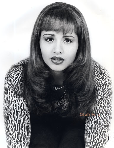 Date this sultry Brazil girl Junielda from JATAI B6359