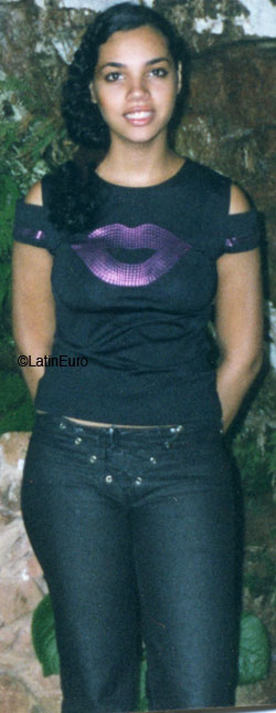 Date this tall Brazil girl Bianca from UBERLANDIA B6376