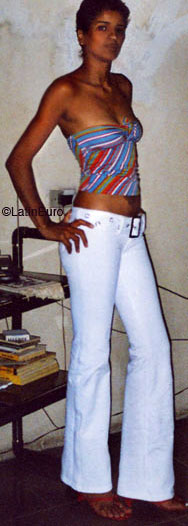 Date this nice looking Brazil girl Evanilde from BERTIOGA B6745