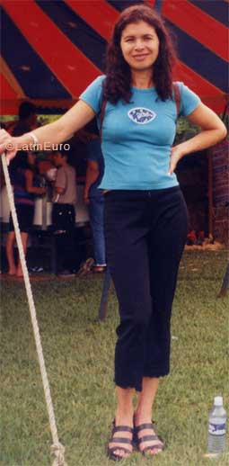 Date this athletic Brazil girl Valeria from SAO PAULO B6789