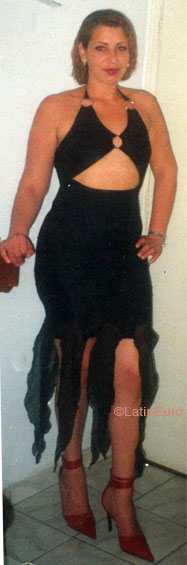 Date this attractive Brazil girl Erika from SAO PAULO B6921