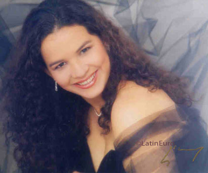 Date this charming Brazil girl Luciana from FORTALEZA B7121