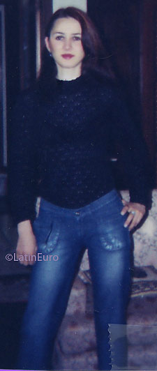 Date this nice looking Brazil girl Renata from CURITIBA B7175