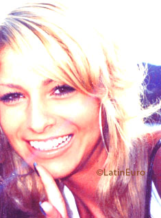 Date this happy Brazil girl Isabella from BELO HORIZONTE B7203