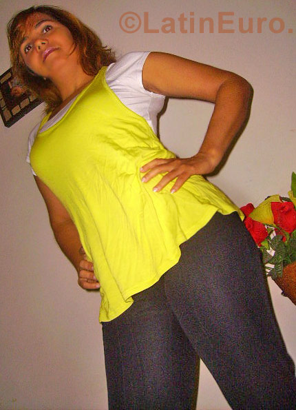 Date this hard body Brazil girl Cristiane from Serrinha B736