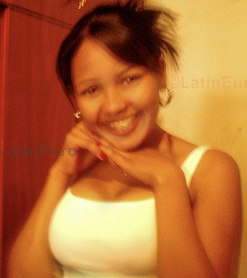 Date this beautiful Brazil girl Camila- from BARRINHA B740